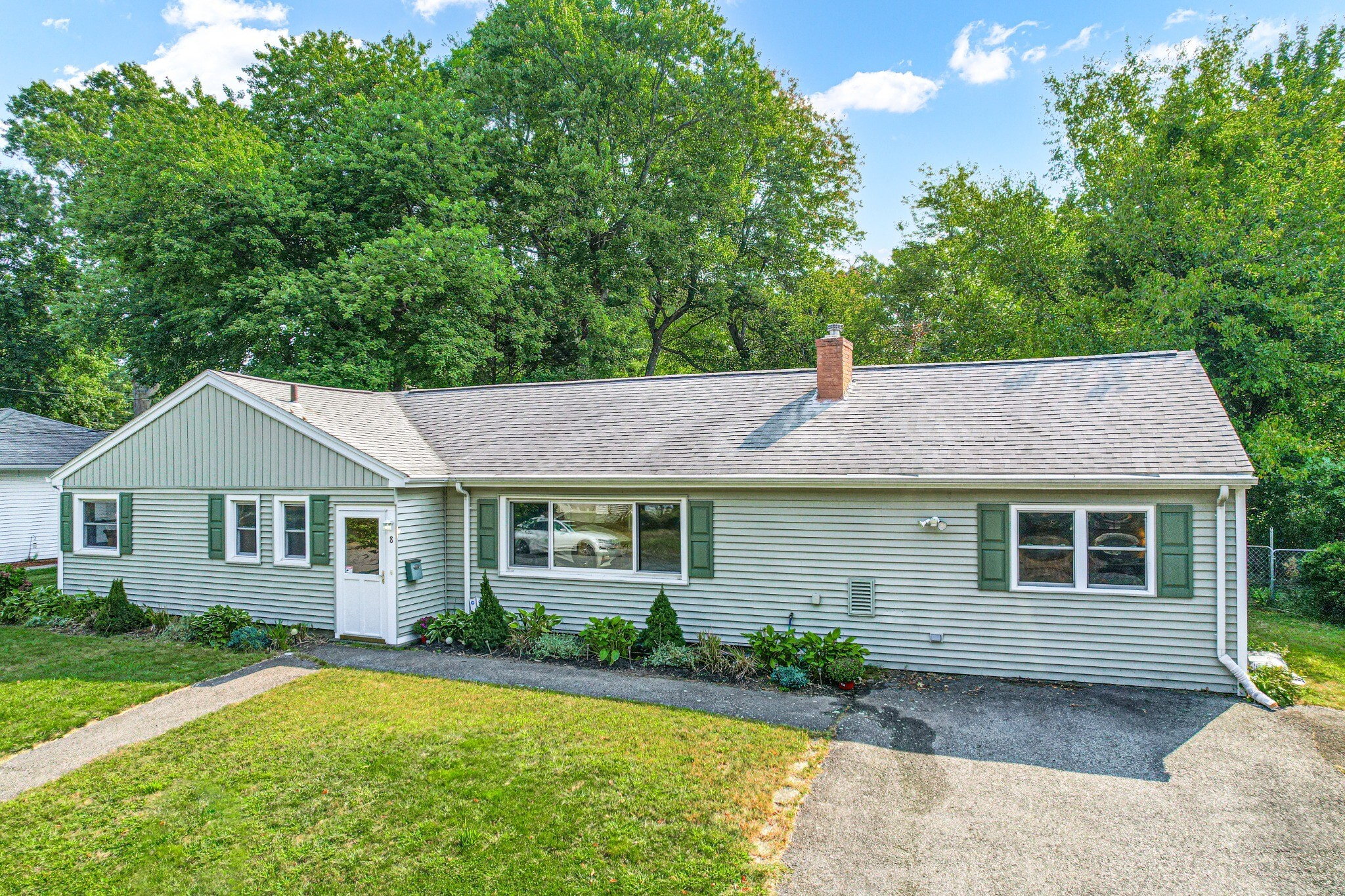 8 Millbrook Road